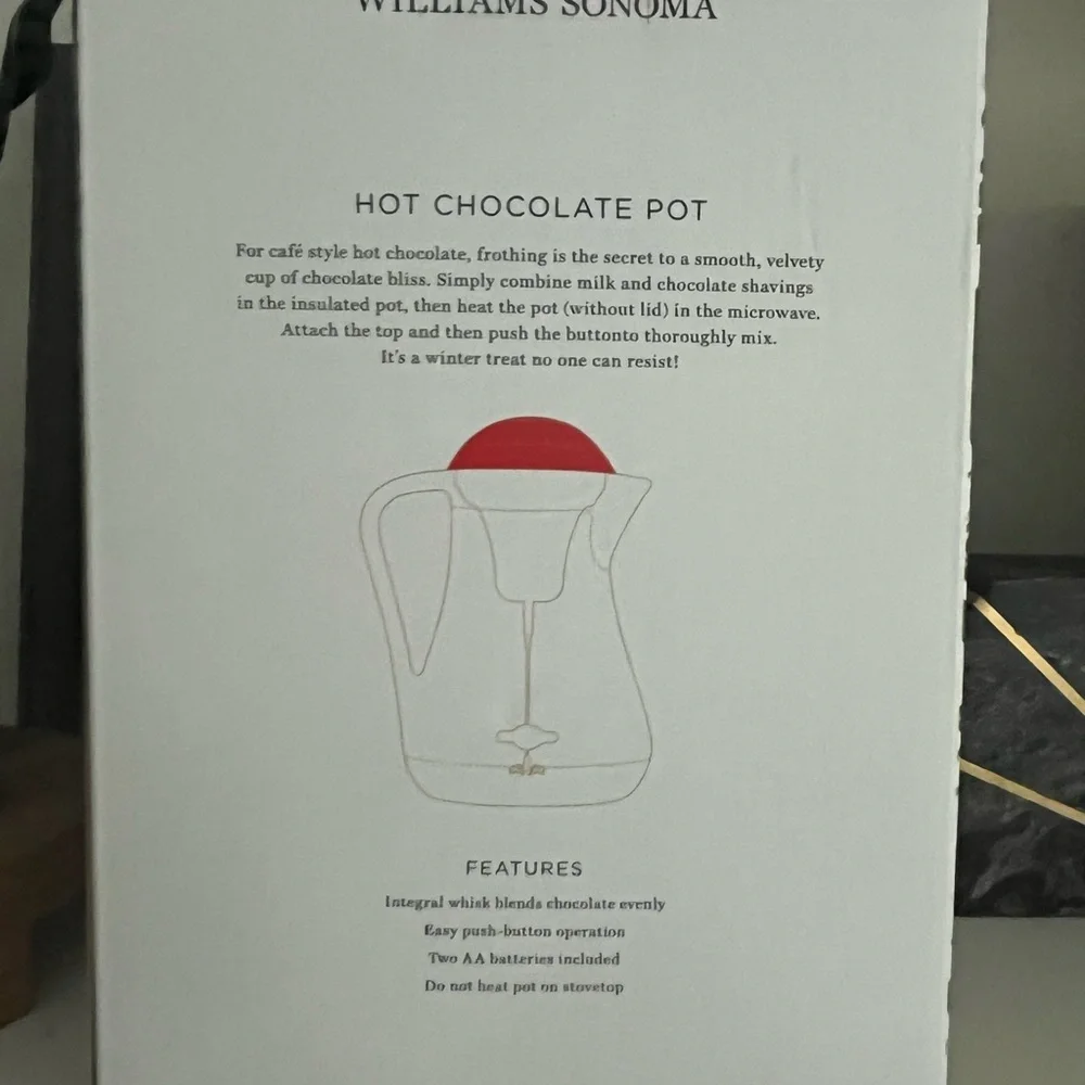 Williams Sonoma Festive Hot Chocolate Pot NWT🎄